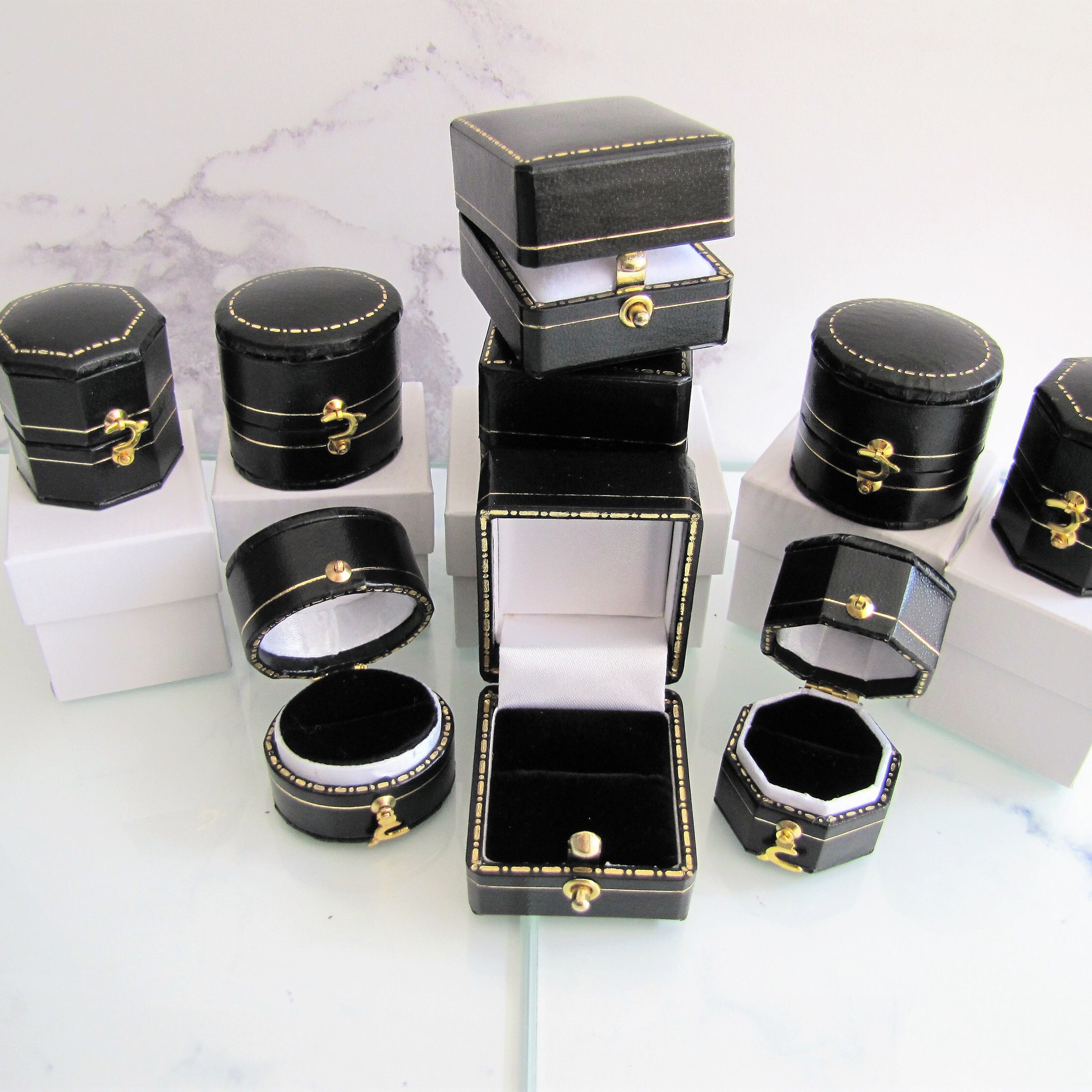 Luxury Antique Style Mini Octagonal Shape Single Ring Box with Velvet Interior 
