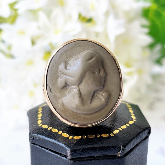 Victorian 9ct Gold Lava Cameo Ring. Large Antique… - image 1