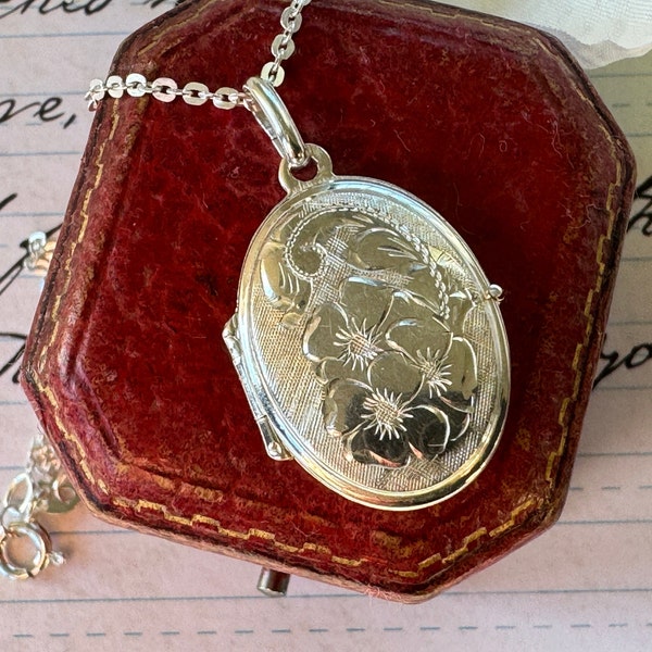 Sterling Silver Flower Engraved Teardrop Locket main image 0