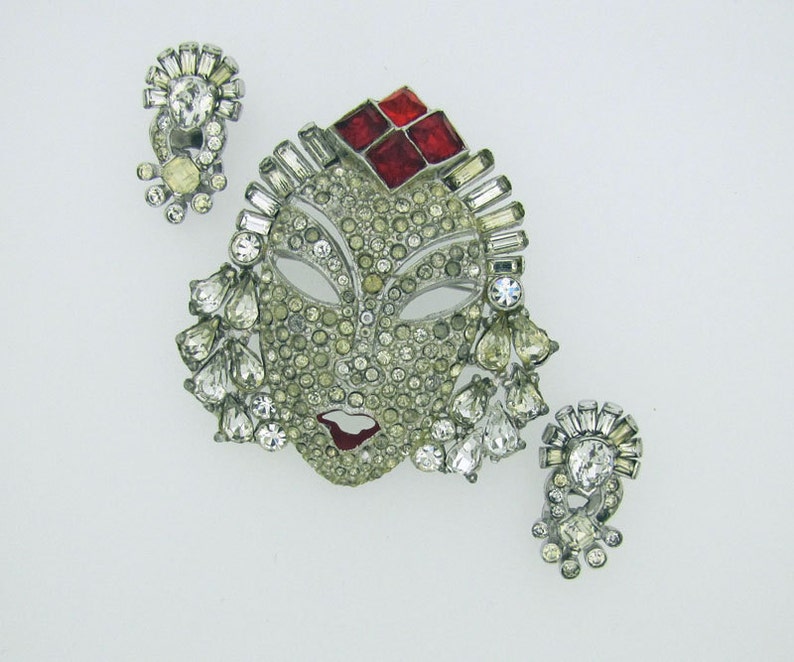Diamante Crystal Rhinestone Brooch Book Piece. Mazer Asian Princess Face Brooch /& Earring Set Earrings 1940s American Costume Jewelry