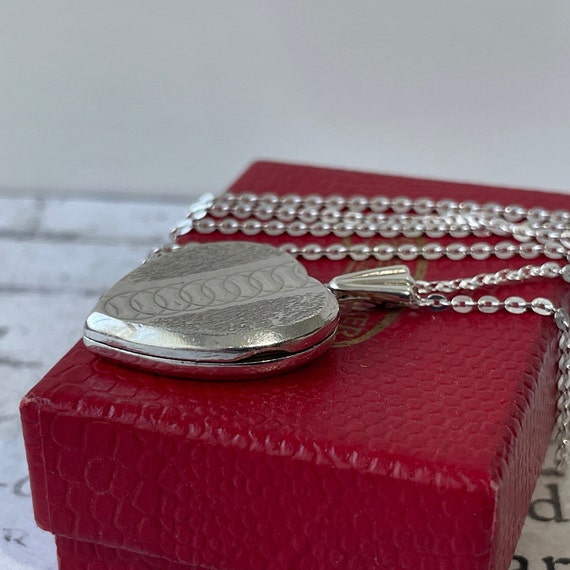 Vintage Sterling Silver Guilloche Engraved Heart … - image 3