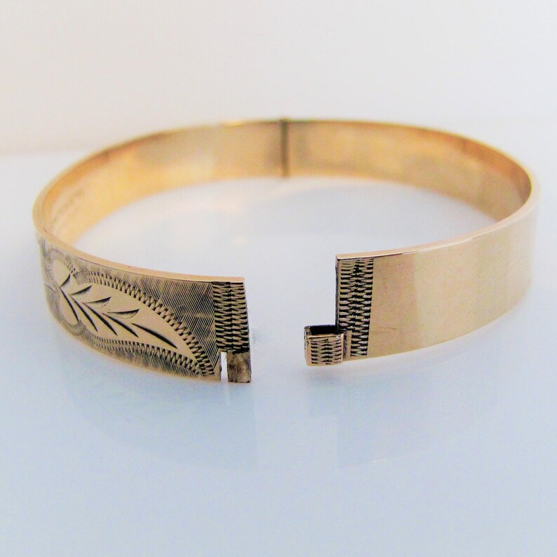 Antique 9ct Gold Engraved Bangle Edwardian Rolled Gold Bracelet Gold Filled Hinged Bracelet. Art Nouveau Engraved Ferns Bangle