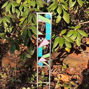 Stained Glass Garden Art - Touch of Spring for your garden -  yard art - garden glass ornament - flower garden suncatcher - garden stake