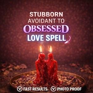 Puede incluir: Un juego de tres tazas de cerámica con un acabado mate moteado. Cada taza presenta un color diferente: azul claro, crema y gris. Las tazas tienen un diseño simple y moderno con una forma redondeada y un asa cómoda.