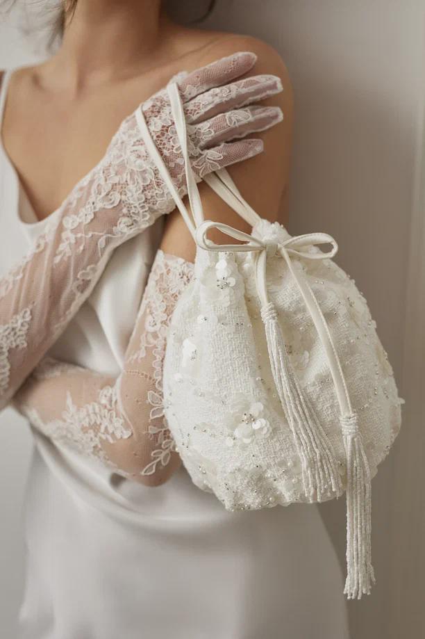 Bridal & Bridesmaid Sequined Clutch Japanese Knot Evening Bag for Wedding and Party Gifts Elegant Special Occasion Furoshiki Knot Purse
