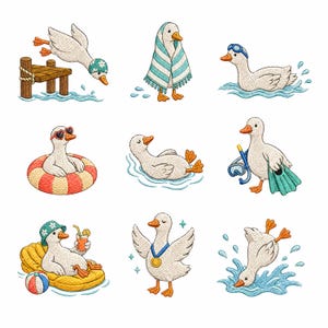 Può includere: Una collezione di ricami raffiguranti oche dei cartoni animati che si godono varie attività estive. Un'oca si tuffa in acqua, un'altra indossa una cuffia da nuoto e altre si rilassano con un drink o galleggiano in un salvagente. I disegni includono un molo, un pallone da spiaggia e una medaglia.