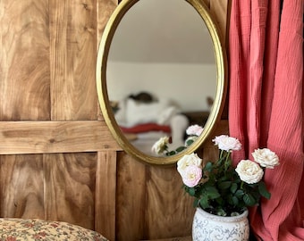 Antique oval gold mirror | Vintage oval gold mirror | Patinated wall mirror | Country chic decor | French vintage decor