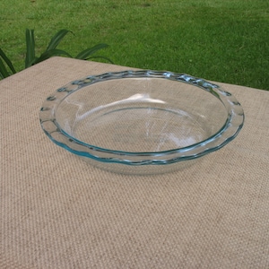 Vintage Pyrex C-209 9.5&quot; Scalloped Blue Tinted Glass Pie Plate