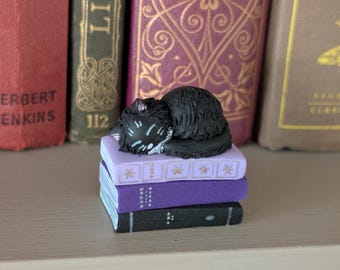 Custom Cat on Books Figurine, Miniature Desk or Bookshelf Buddy, 2.5 x 3.5cm Handmade Polymer Clay Pet Portrait (or Hanging Ornament)