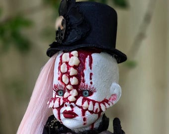 OOAK creepy porcelain doll: Teeth 17inches - 45 cm - Scary Horror Gothic doll