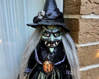 Bambola strega in porcellana OOAK inquietante: Grimelda 30 cm (12 pollici)
