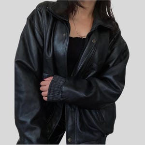 leather vintage bomber jacket classic black oversize large man L 50 woman boxy 80s streetwear retro moto biker