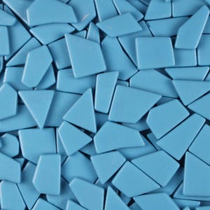 KiWeeze 200g Glänzende Blaue Unregelmäßige Glasmosaikfliesen zum Basteln, perfekt für Mosaikkunst, Bastelbedarf und Heimwerken