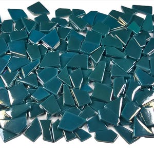 KiWeeze 200g Iridescent Teal Green/Blue Irregular Shaped Glass Mosaic Tiles for Crafts, Perfect for Mosaic Art Crafting Supplies and DIY