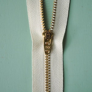 Zipper 6 Organic Cotton, Brass, Natural, Closed image 2