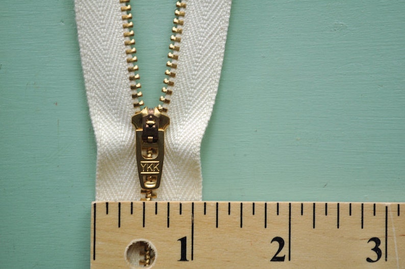Zipper 6 Organic Cotton, Brass, Natural, Closed image 1