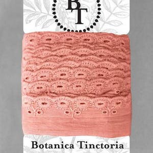 Renda de algodão orgânico tingido naturalmente, 2,75cm de largura - Terracota *vendida em cartão de 5m*