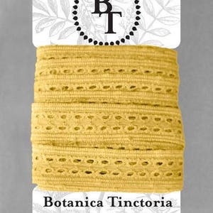 Renda de algodão orgânico tingido naturalmente, 20mm de largura - Amarelo suave *vendido em cartão de 5m*