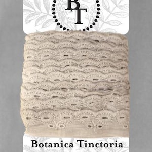 Renda de algodão orgânico tingido naturalmente, 2,75cm de largura - Cinza Claro *vendido em cartão de 5m*