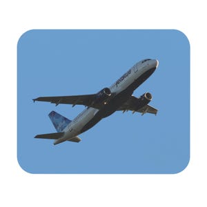 JetBlue Airbus A320 Mouse Pad Aviation Desk Mat Pilot Gift Flight Sim Gamer Office Decor AvGeek Plane Spotter Gift, Airplane Hangar Gifts