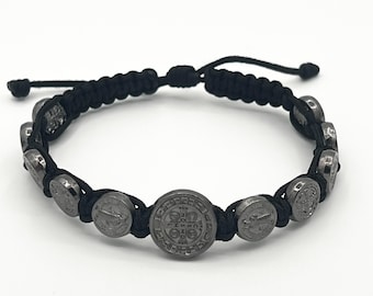Braccialetto nero con medaglia di San Benedetto, regalo cattolico per uomini e donne, braccialetti dei santi, cordino regolabile, 10 medaglie pendenti