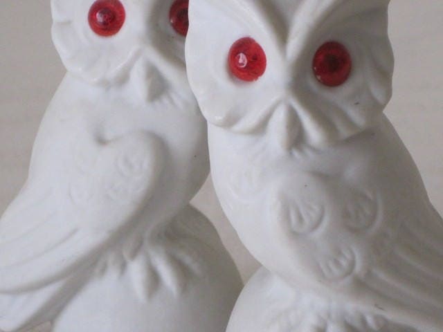 vintage Pair of Bisque Owls - granny chic