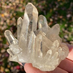 Racimo de cuarzo transparente de Brasil: Cristal óptico, espécimen mineral n.° 34 imagen 1