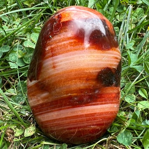 Pezzo da esposizione in corniola di forma libera da 3,2&quot;, agata corniola, cristallo corniola, rosso brillante, arancione e bianco, decorazione per la casa, regalo di compleanno per lei n. 3