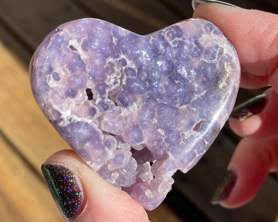キラキラ輝くグレープアゲートハート：紫ブドウ状ドゥルージー