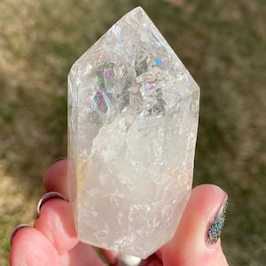 Torre di cristallo di quarzo lemuriano arcobaleno da 2,4" n. 6, punta di fuoco e ghiaccio semilucida, effetto crackle trasparente, lati naturali, regalo di cristallo curativo per lei