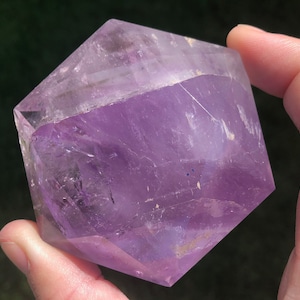 Gioiello di cristallo lucidato a taglio brillante con diamante ametista da 2,9&quot; n. 2