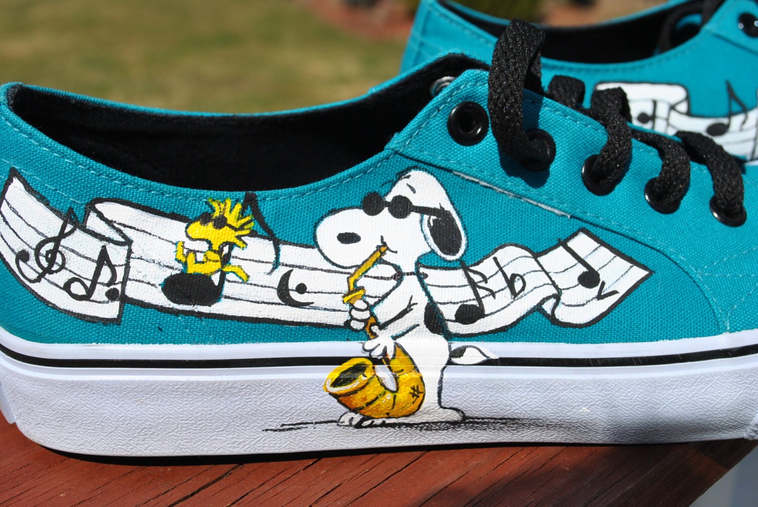 snoopy cute sneakers