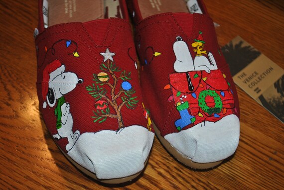 snoopy christmas shoes