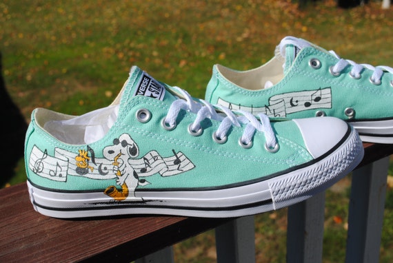 snoopy converse shoes