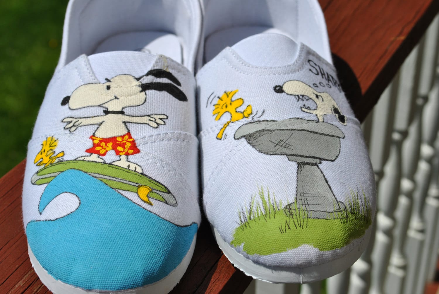 snoopy cute sneakers