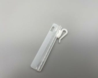 20x Adjustable Pinch Pleat Hooks Adjustable Locking Curtain Tape Hooks plastic(75mm or 95mm)