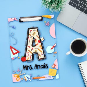 Portapapeles personalizado para profesores con diseño de letras del alfabeto: portapapeles con nombre personalizado para el aula, regalo para la vuelta al cole.