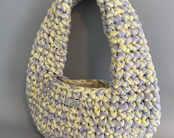 Chunky Crescent lavendel en botergele gehaakte schoudertas, pastelkleurige colorblock gebreide draagtas, crème gevoerde zachte meisjesportemonnee, cadeau voor haar