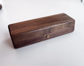 Walnut Eyeglass Case – Wooden Glass Holder & Organizer