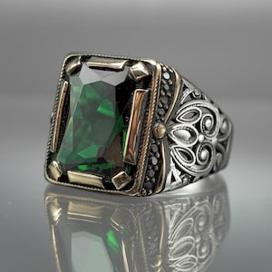 Emerald Gemstone 925 Sterling Silver Ring - Handmade Turkish Design