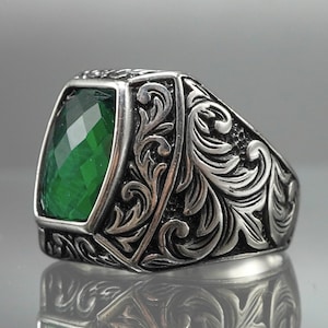 Hand Engraved Emerald Sterling Silver Ring - Turkish Gemstone