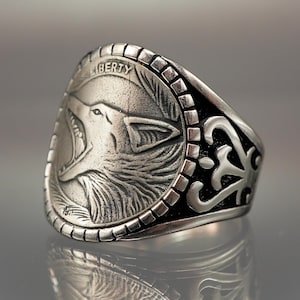 Handmade Sterling Silver Wolf Ring: Bold Statement Jewelry for Men
