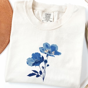 Comfort Colors® Blue Flower Bouquet Shirt, Flower Lover Shirt, Retro Floral Shirt, Flower Shirt, Plant Ladies Shirt, Gift for Nature Lover