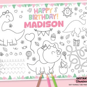 Könnte beinhalten: Eine weiße Malvorlage mit rosa Rand, die Dinosaurier-Illustrationen und den Text "HAPPY BIRTHDAY! MADISON" zeigt. Enthält ein Labyrinth, eine Sonne, einen Cupcake und andere Party-Grafiken.