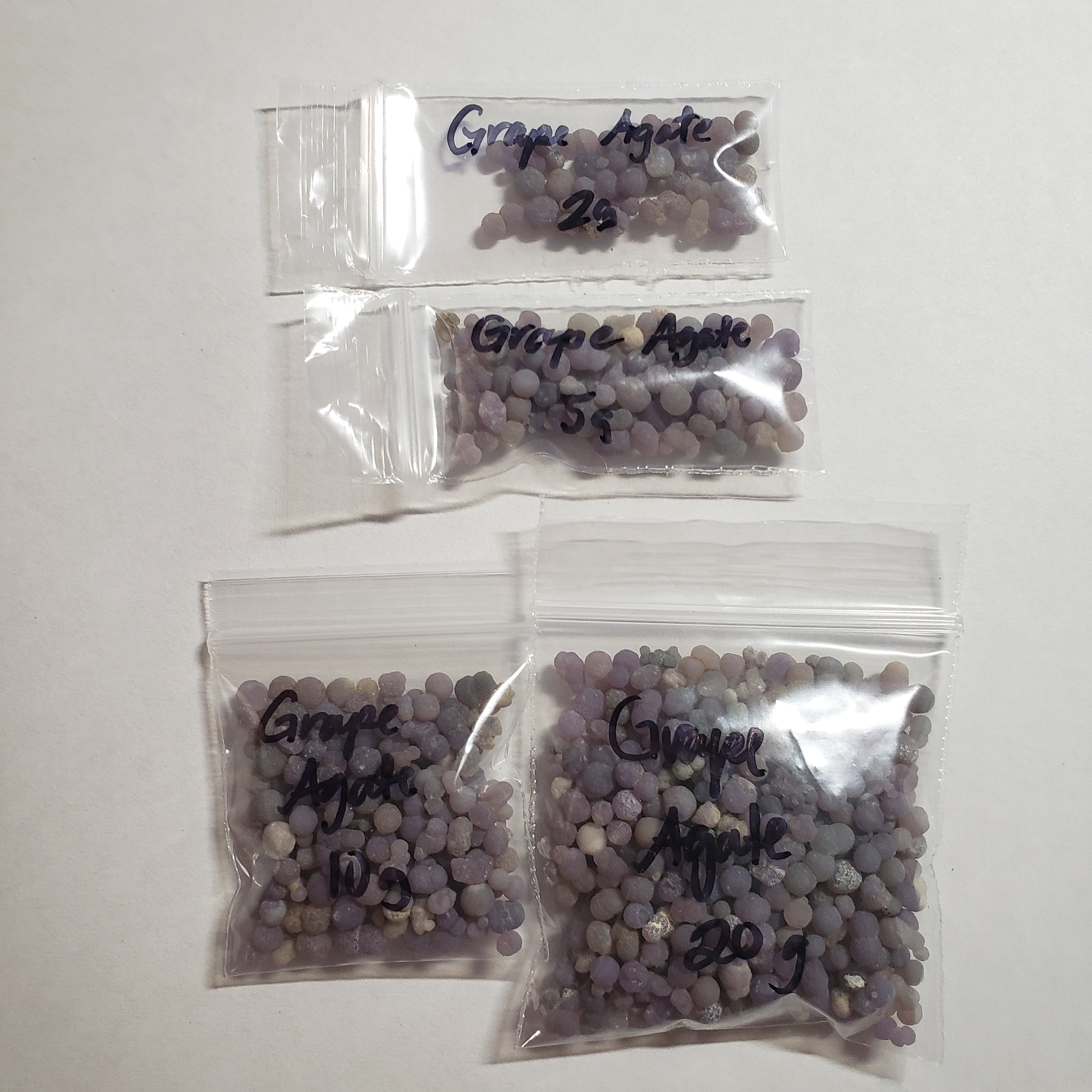 希少なブルーグレープアゲートカルセドニーシングルノジュール：1-4 mm