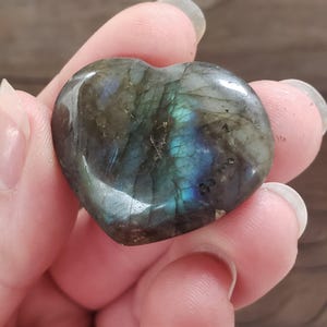 Labradorite Mini Heart: High Quality Small Stone Hand Carved Hearts From Genuine Crystal Mineral Rainbow Flash Fire Alter Palm Stone 5