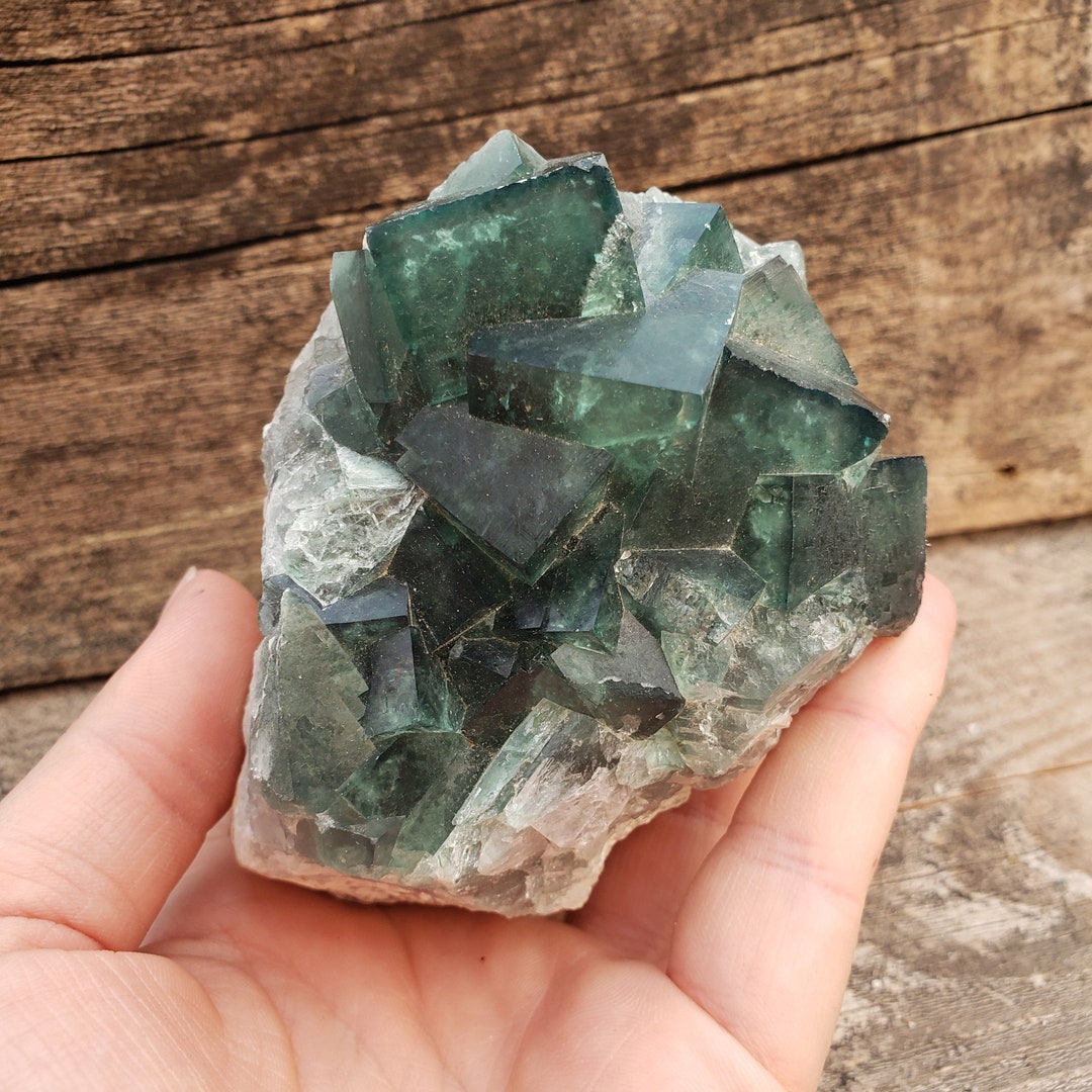 Green to Blue Shifting Fluorite Cluster: 508 Gram Fine Quality Sun UV ...
