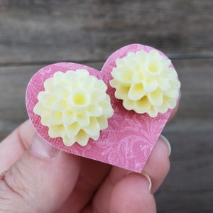 Flower Stud Earrings: White Dahlia Large Opaque Cream Off-White Colored Resin Spring Flowers Gold Plated Stud Posts Lightweight Handmade
