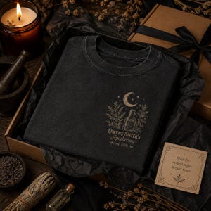 Häxig apotekare-skjorta, vintage Halloween-t-shirt, läskig säsong-grafik fram och bak, Cottagecore-topp bild 9