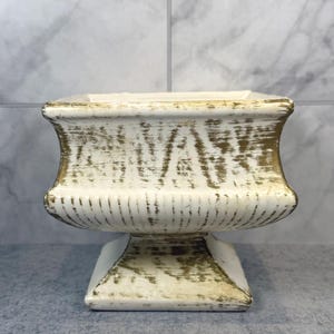 McCoy USA Pedestal Planter - 6" Square